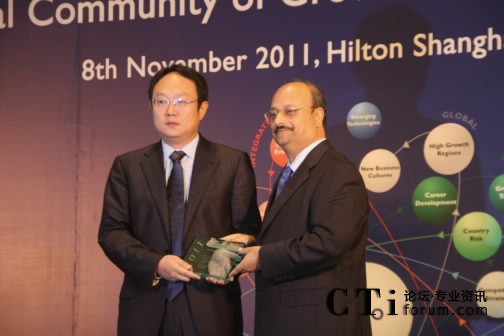 Frost & Sullivan ȫ��CEO�涭�ºϻ���Aroop Zutshi���ң����A���������(w��)�C�l(f��)��ȫ����Ź�������(w��)���L(zh��ng)�c��(chu��ng)�ª�(ji��ng)�����n�����A���������(w��)�a(ch��n)Ʒ�����L(zh��ng)����<br/>

